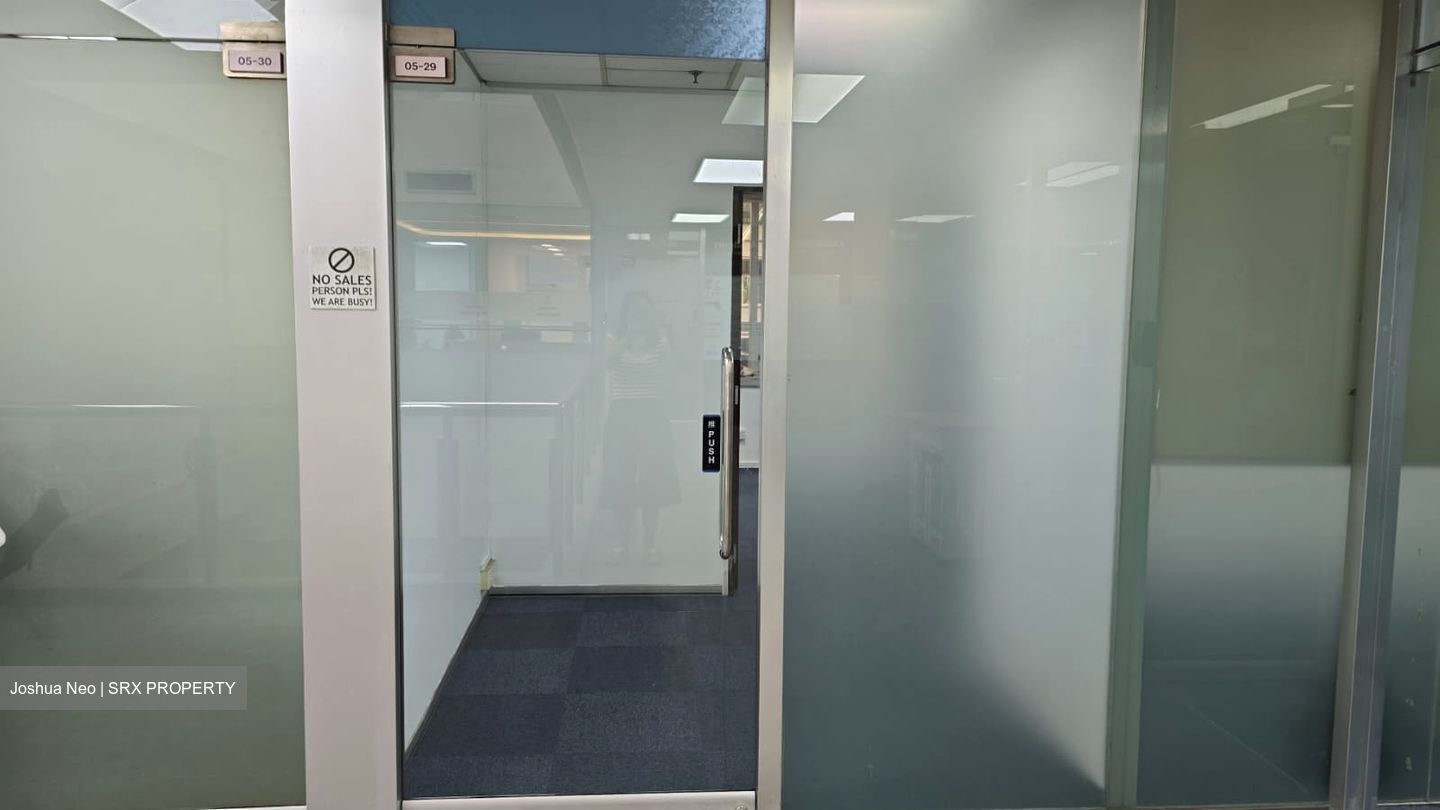 North Bridge Centre (D7), Office #632482571